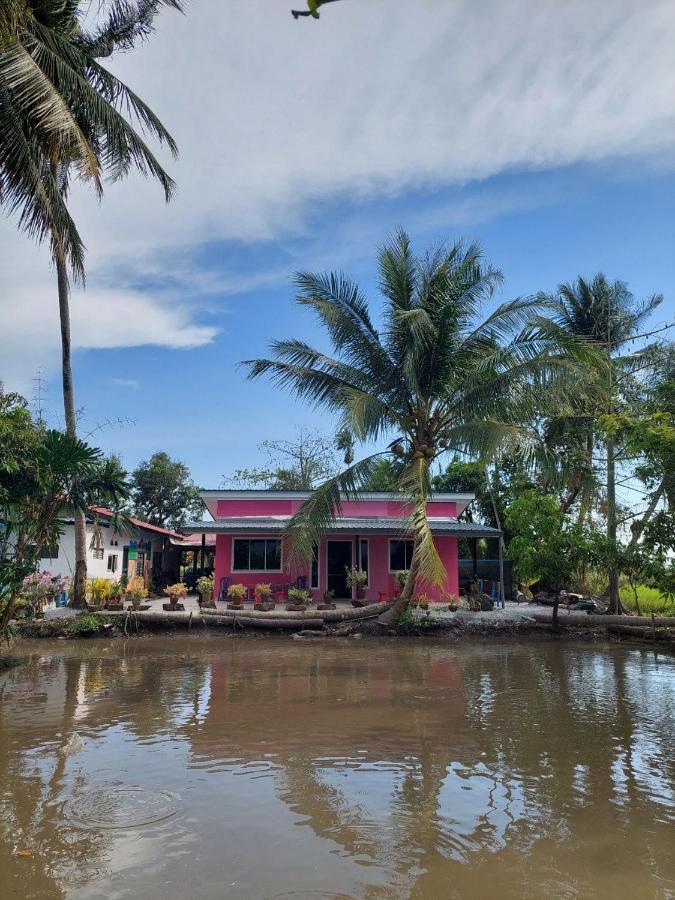 Pink Homestay D'Perlis Kangar Luaran gambar